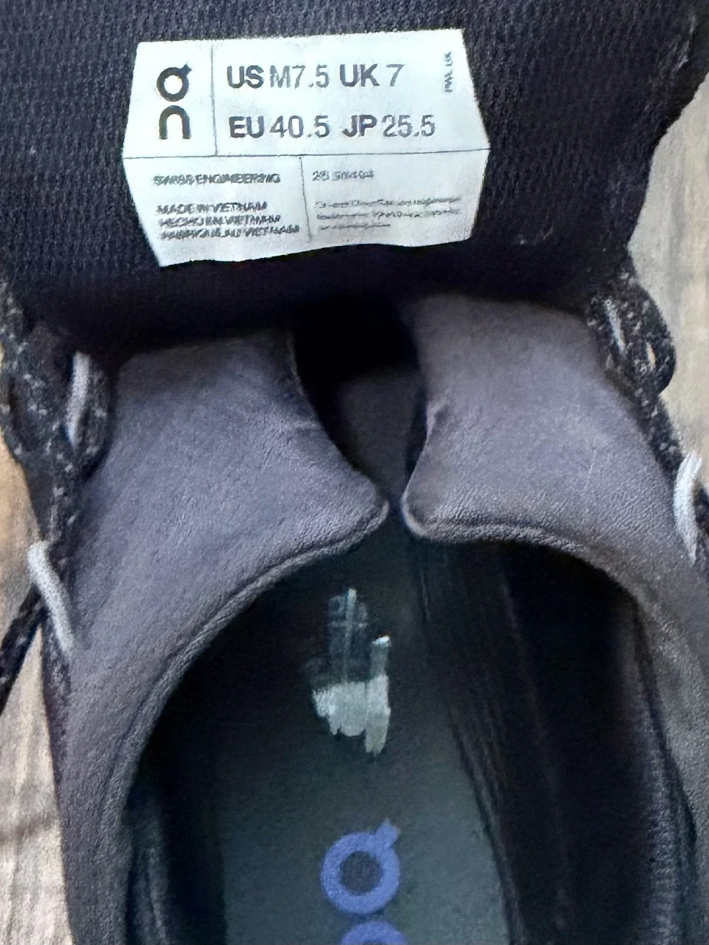 OC On Cloud Running men’s sneakers 7.5