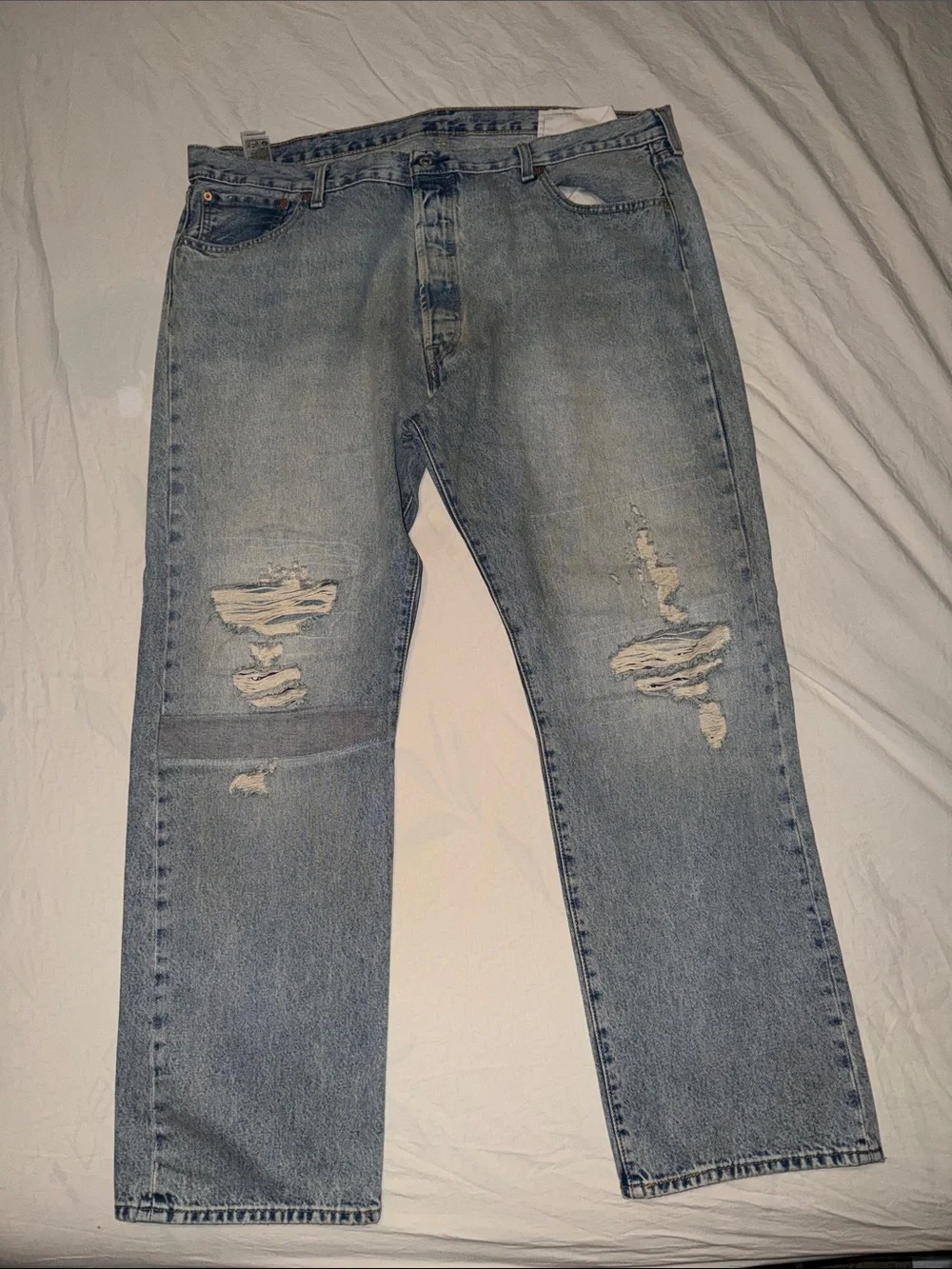 Men Levi’s Classic Light Blue Distressed Jeans