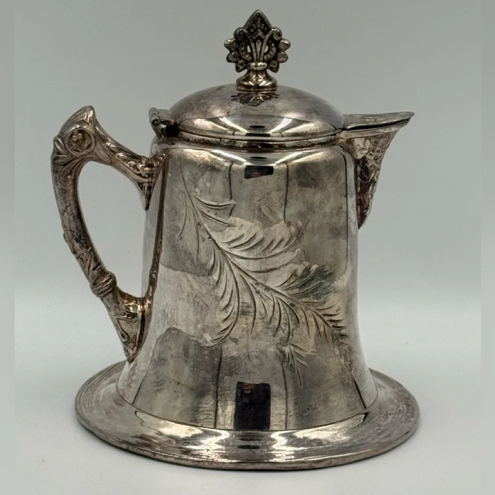 World Silver Plate Co antique world