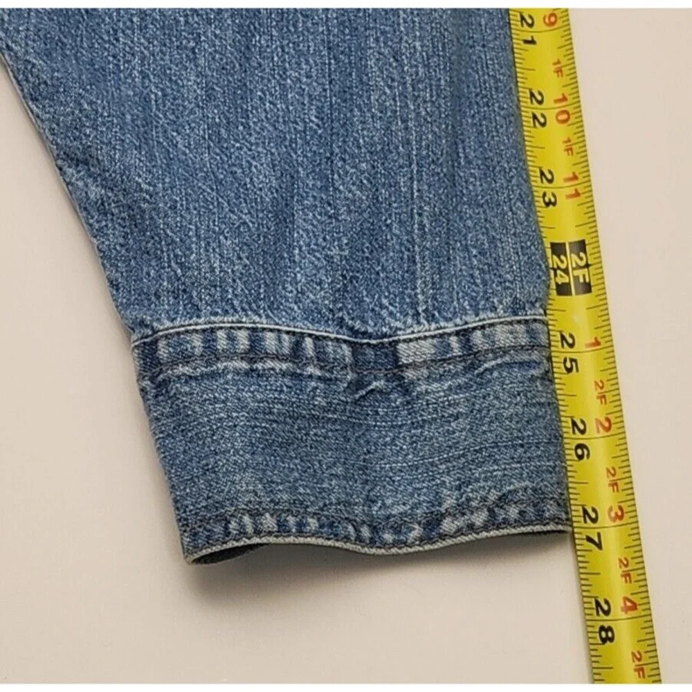 Levis levi red
