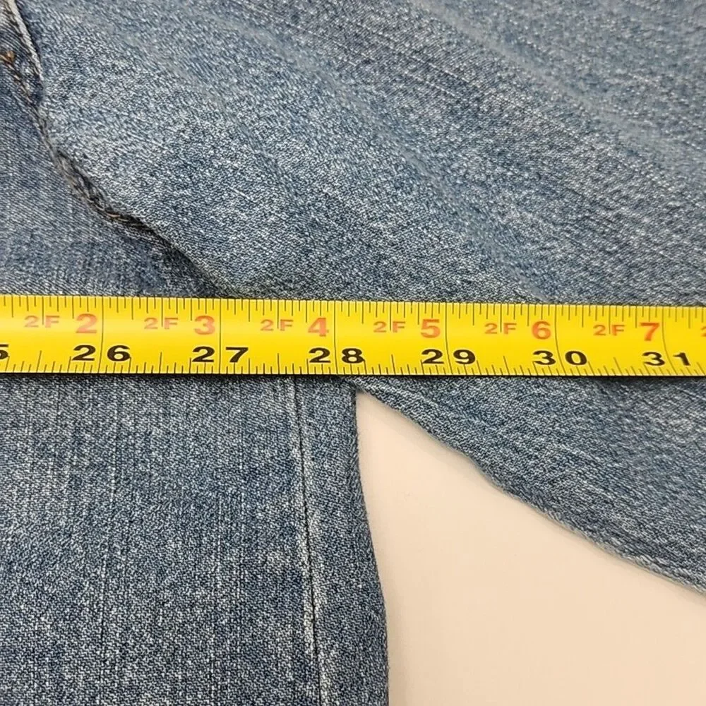 Levis levi red