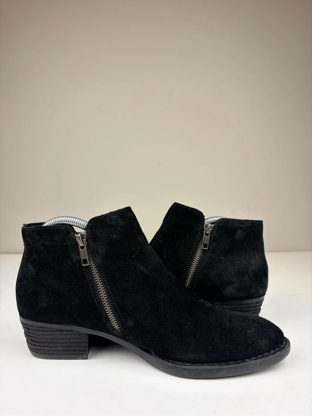 Born stylish black