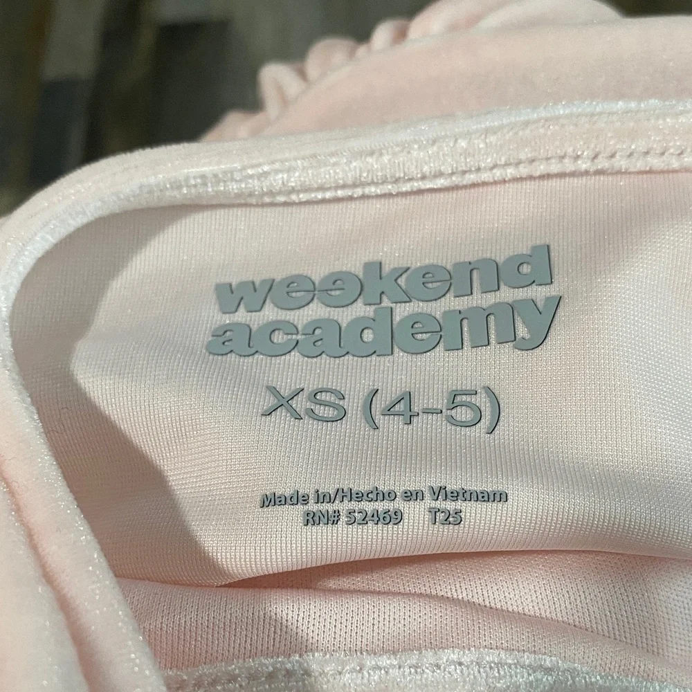 weekend academy this shimmering