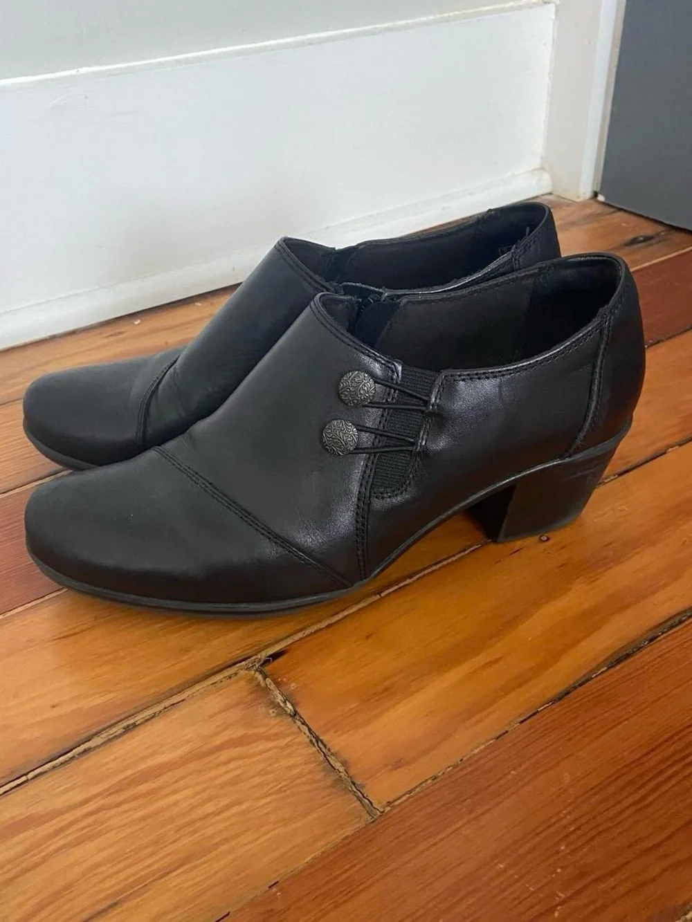 Chic Black Leather Low Heel Boots