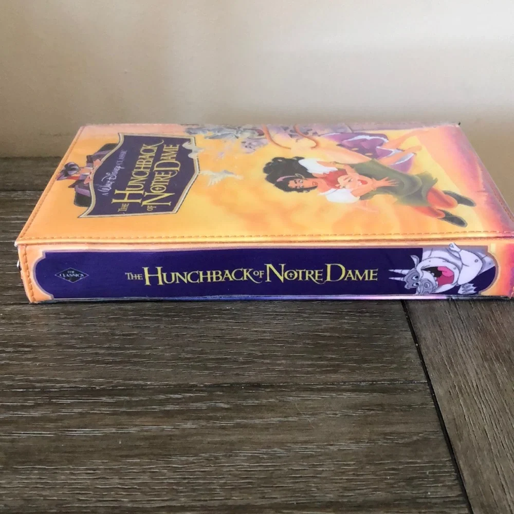 Disney VHS clutch “hunchback if Notre dame” NEW