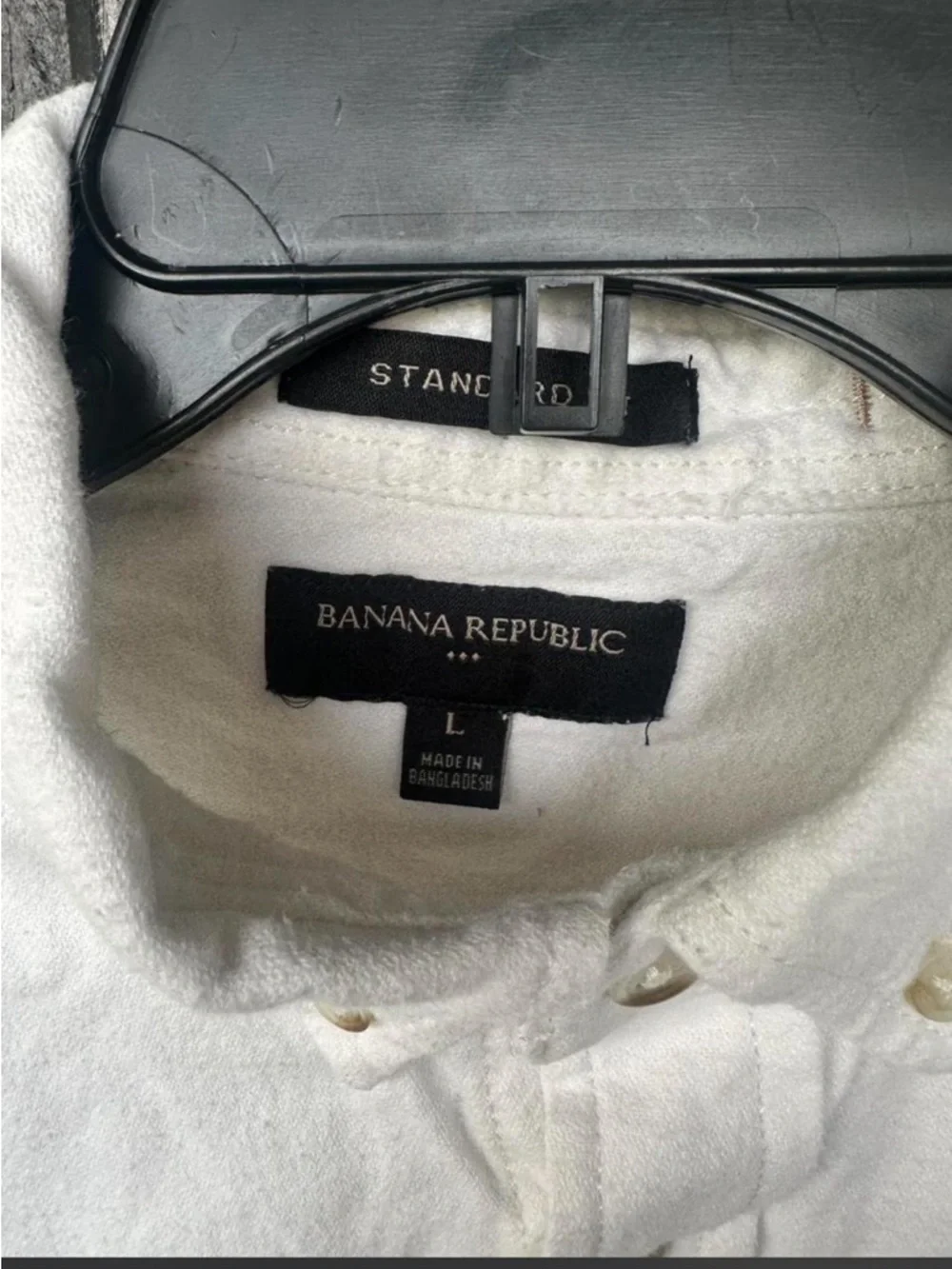 Banana Republic button casual silhouette