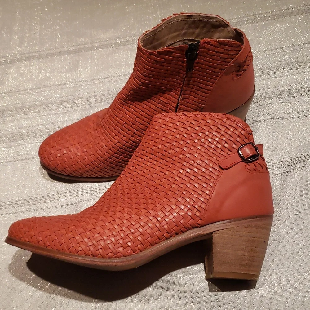 Catherine Malandrino made opening sole