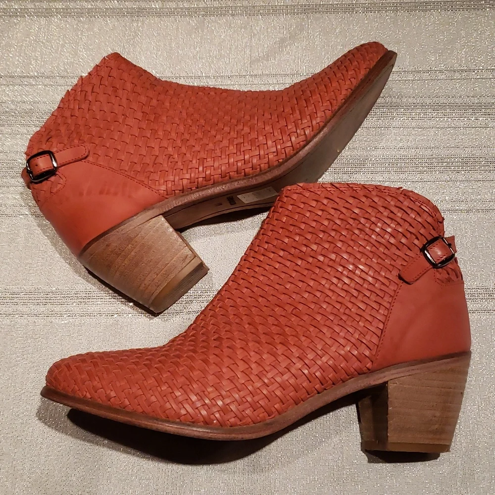 Catherine Malandrino worn round side