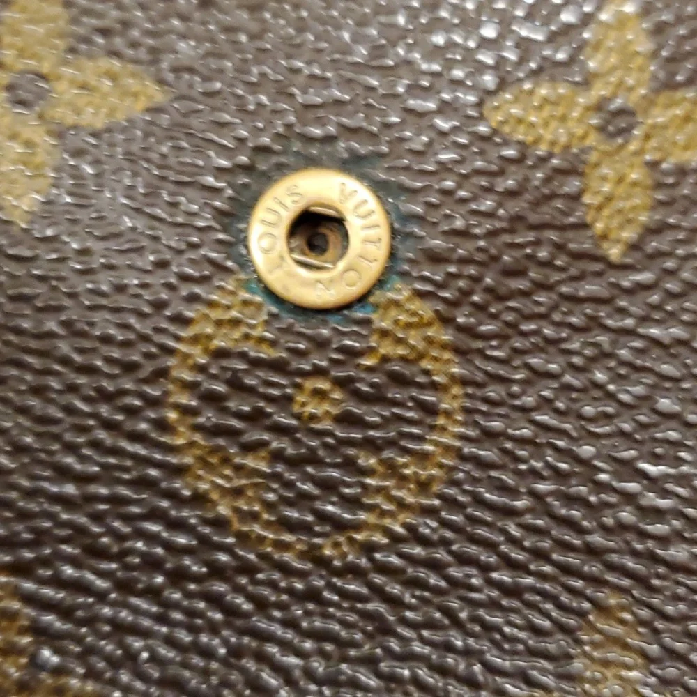 Louis Vuitton very good