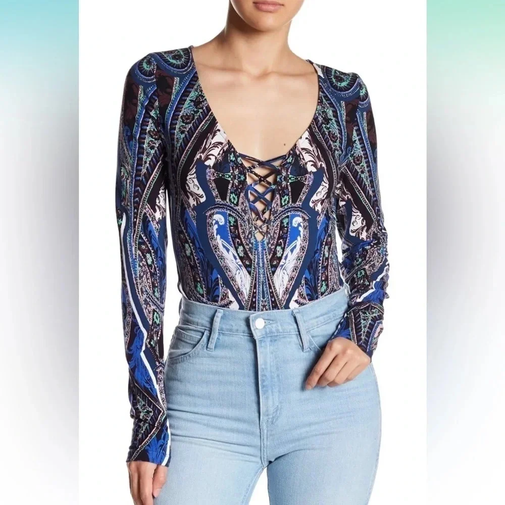 Free People Women’s LS  Lace-Up Scoop Neck Blue Paisley Bodysuit Size Medium NWT
