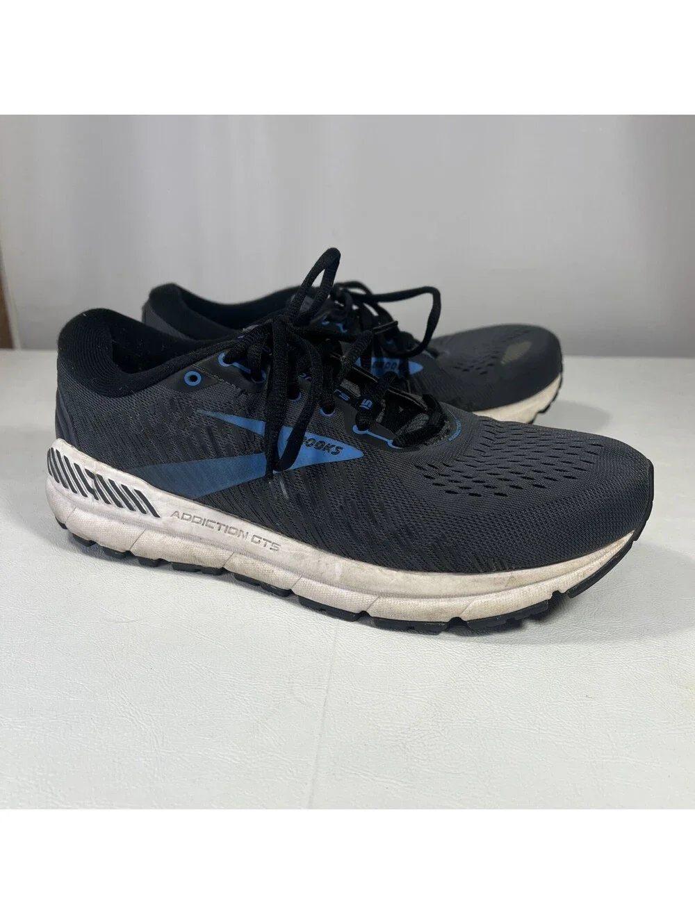 Brooks Adrenaline GTS 14 Shoes Sneakers Support Gray Blue Mens Size 9 Wide 2e