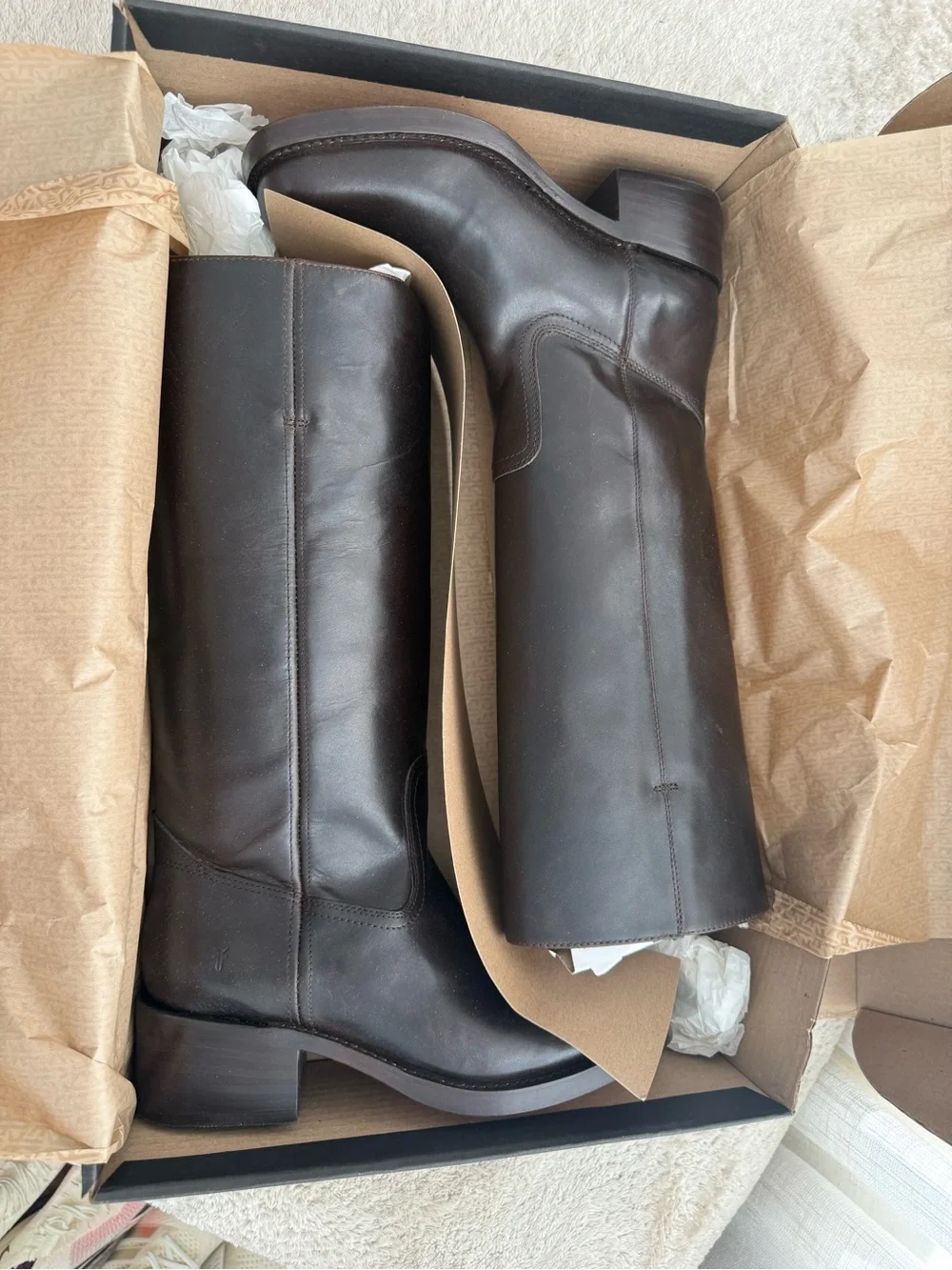Frye no footwear