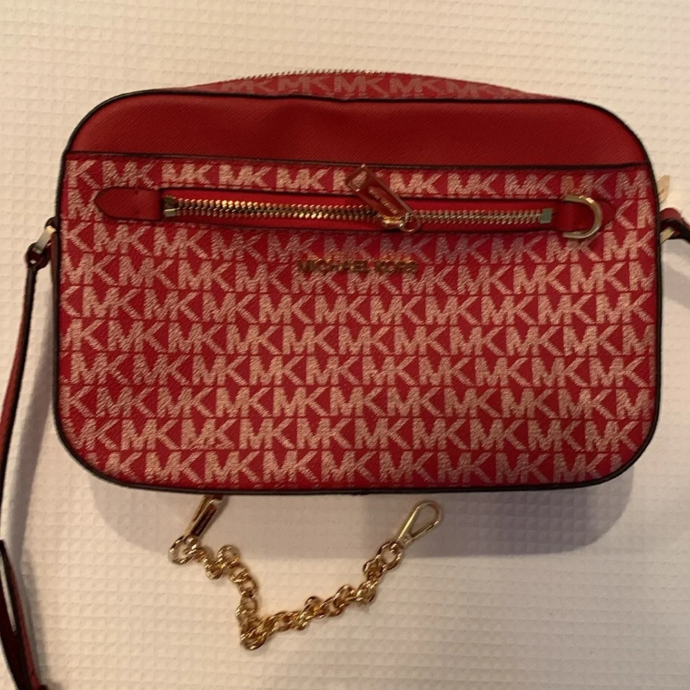 Michael Kors beautiful crossbody