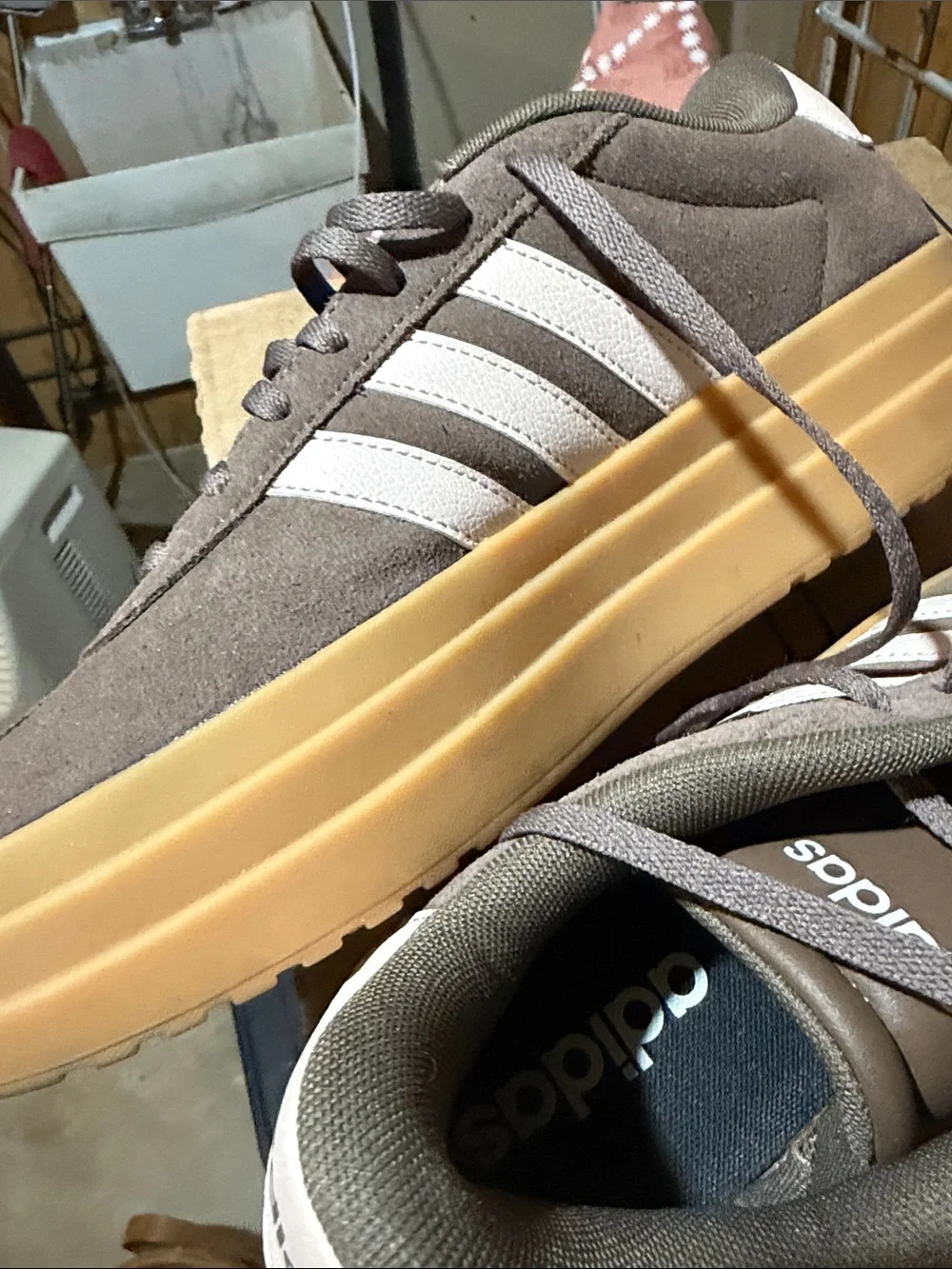 adidas men’s sneaker