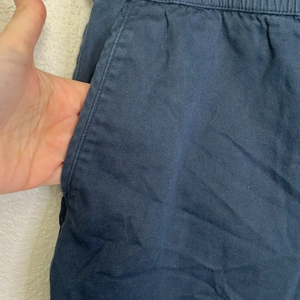 UNTUCKit size small