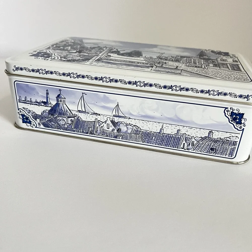 Pretty Dutch Blue and White Biscuit Tin from Holland Faux Delft windmill EUC 5x8