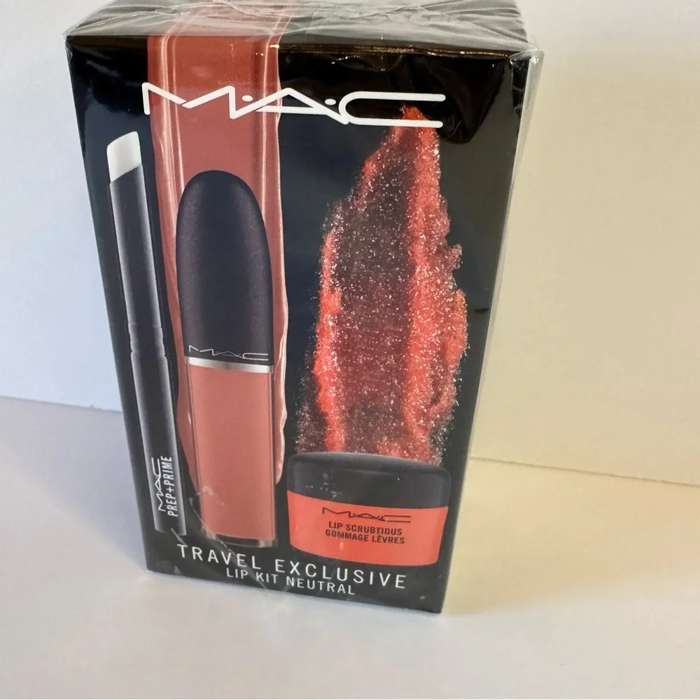 MAC Cosmetics mac travel