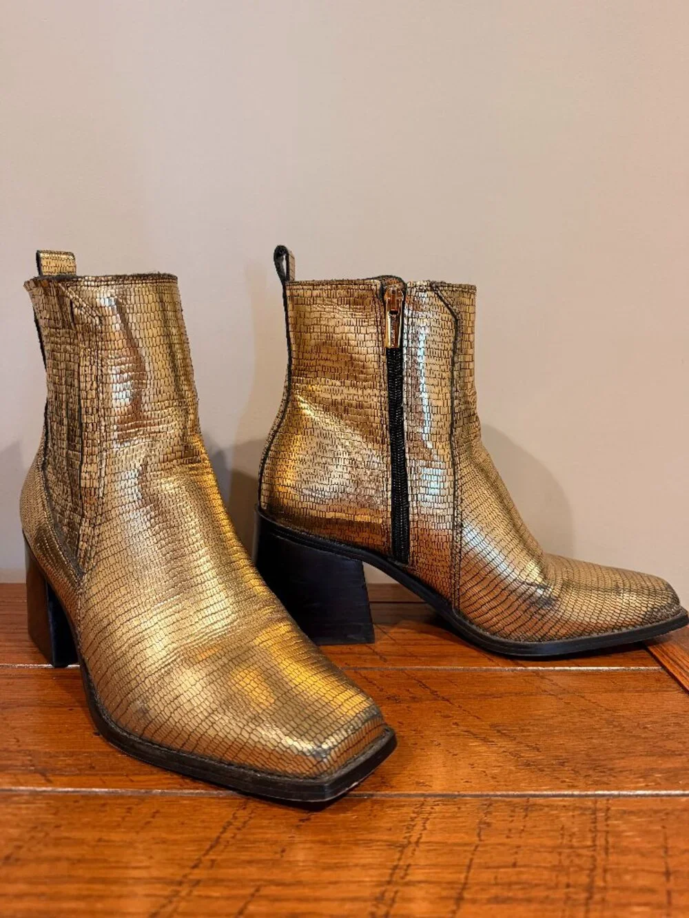 Vince Camuto vince camuto