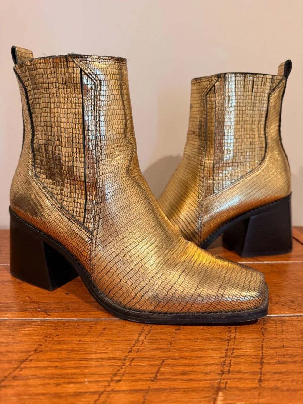 Vince Camuto vince camuto
