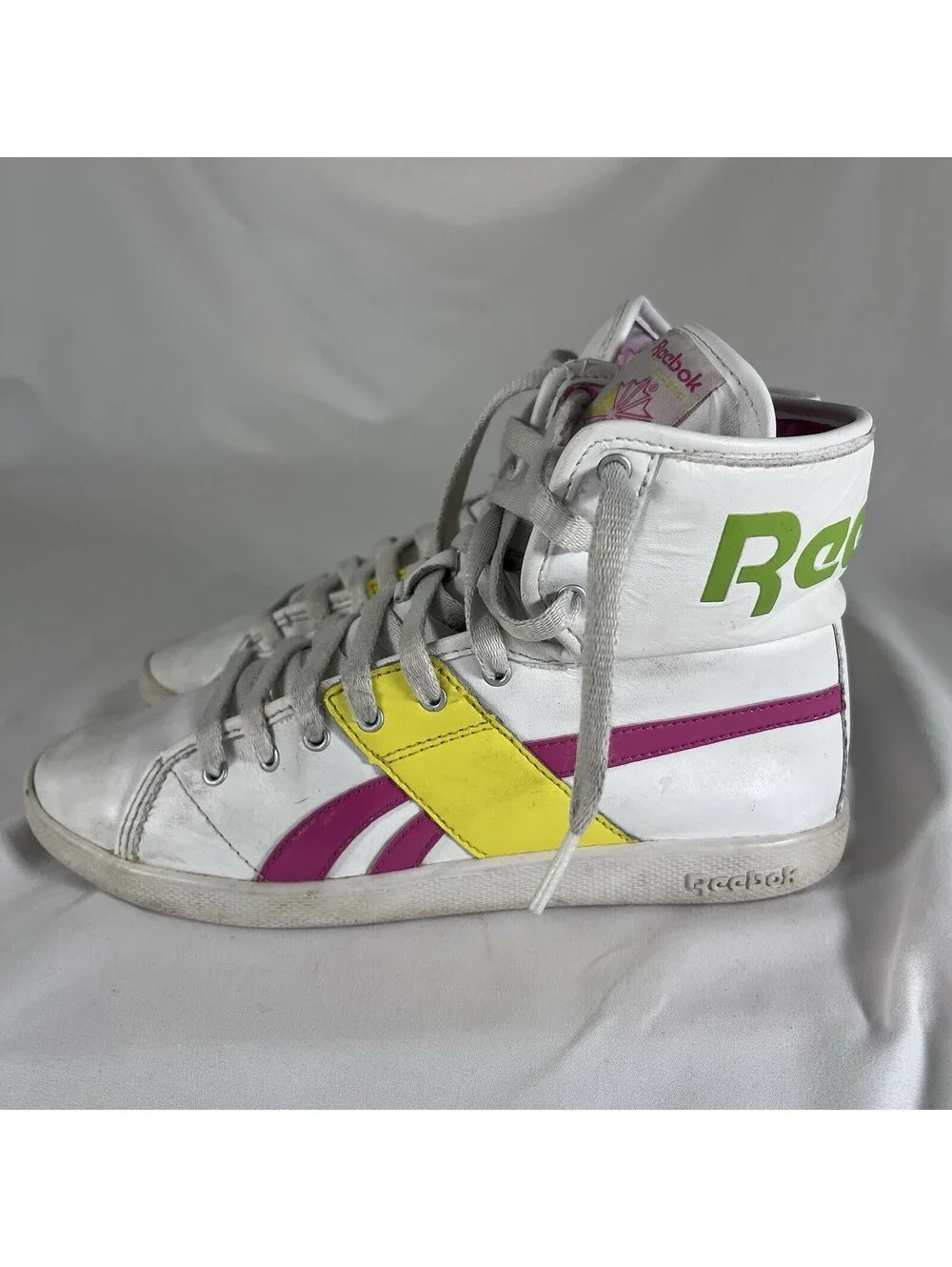 Reebok product pair