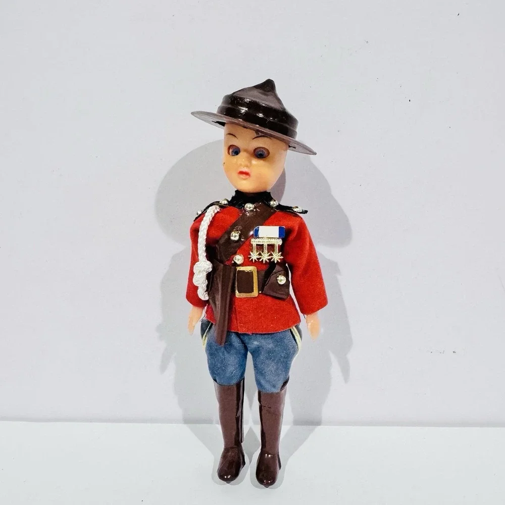 Vintage Canadian‎ Mountie Celluloid Sleepy Eye Boy Doll 6