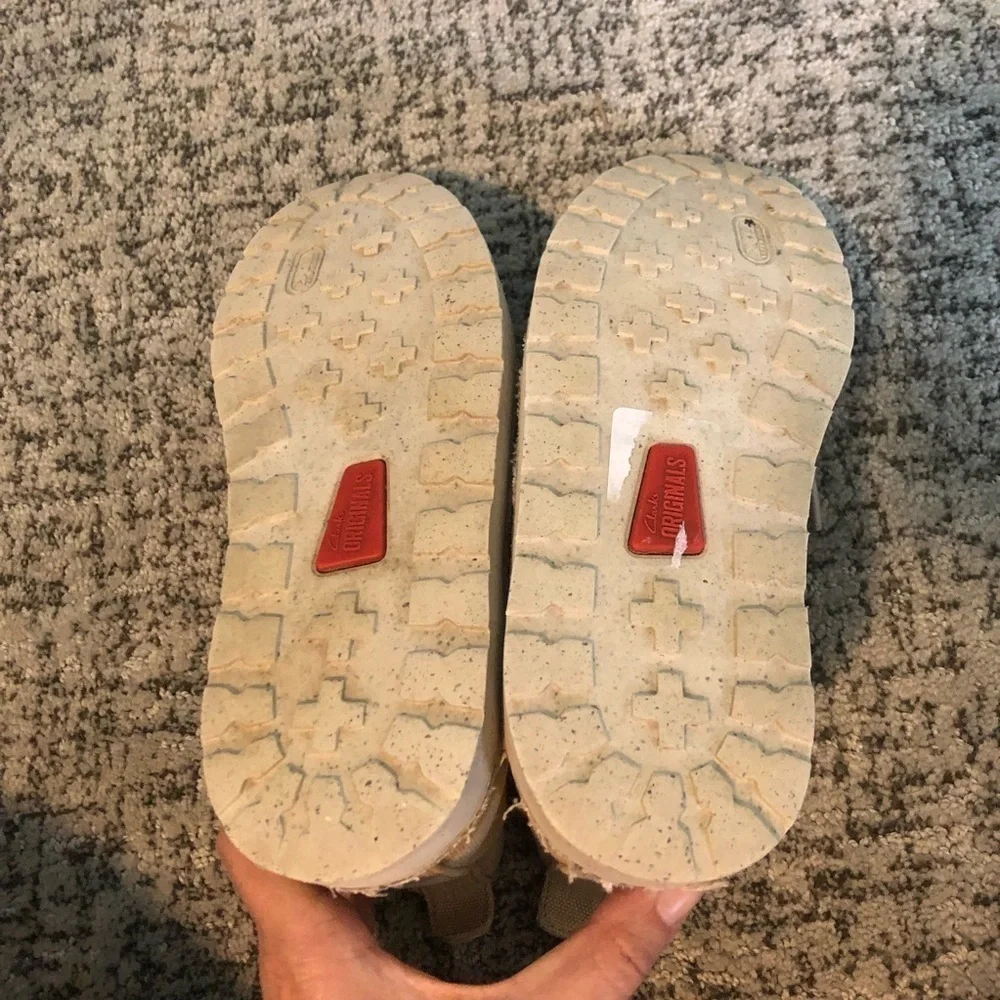 Clarks broke laced