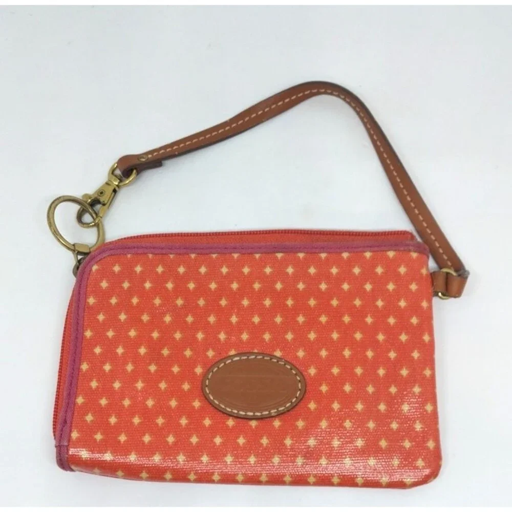 Fossil this clutch