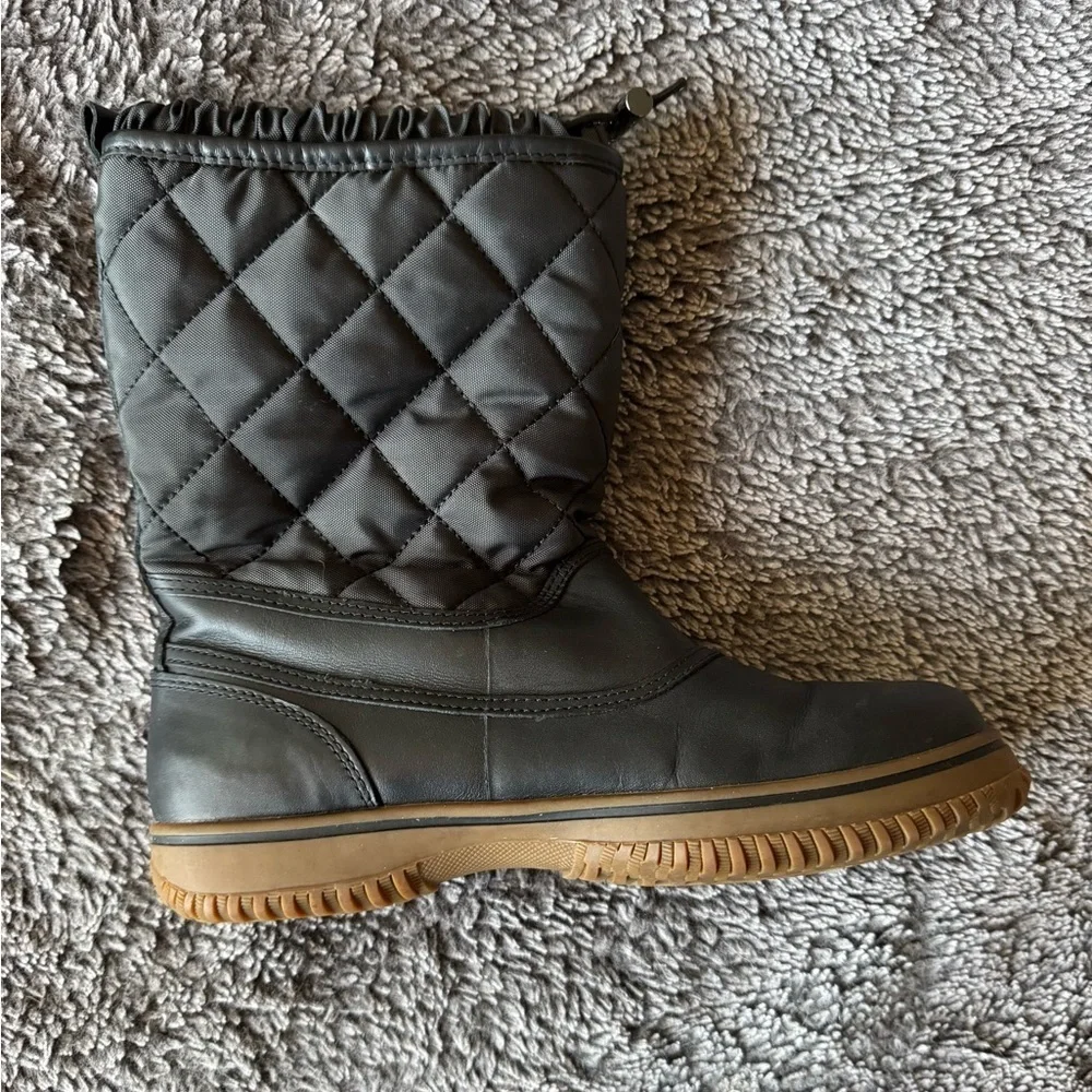 Coach elegant quilted