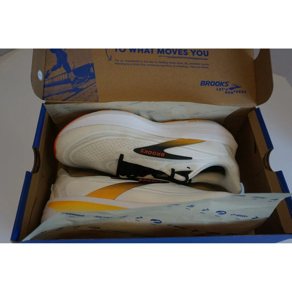 Brooks revel running