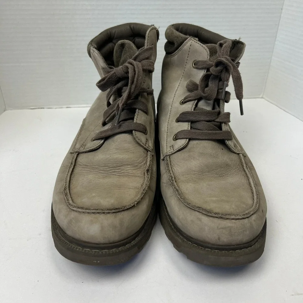 Sorel gorpcore rugged