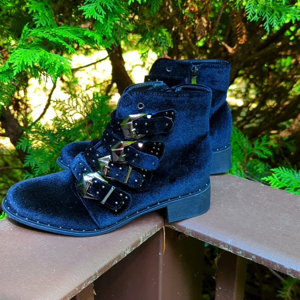N/A faux velvet
