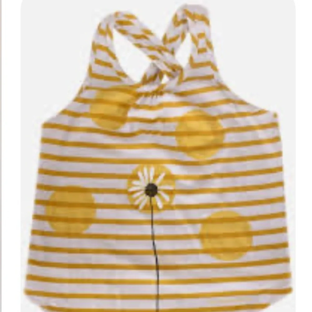 Burberry stylish tank