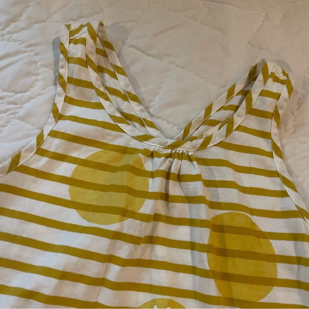 Burberry stylish tank