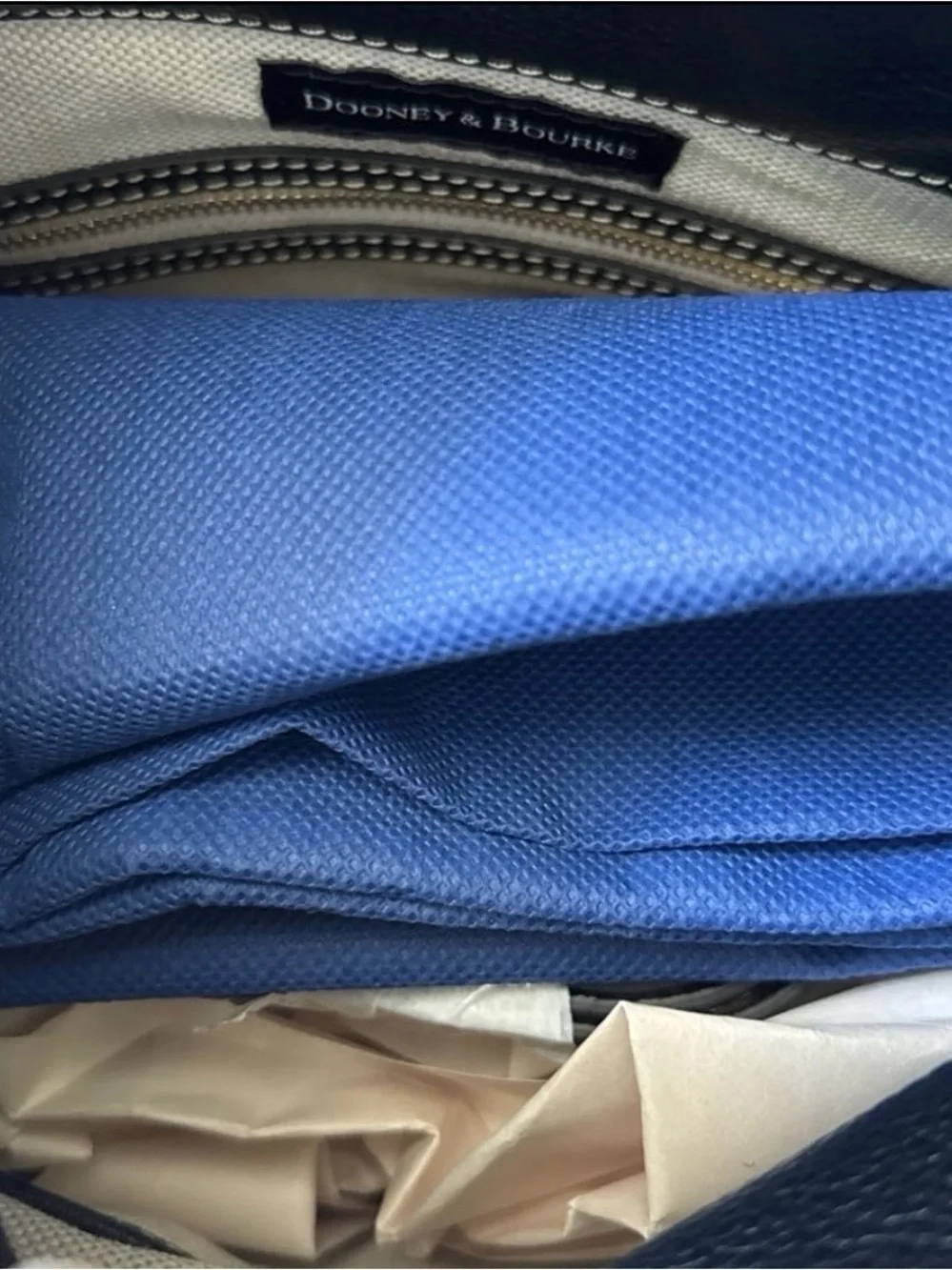 Dooney & Bourke structured dooney