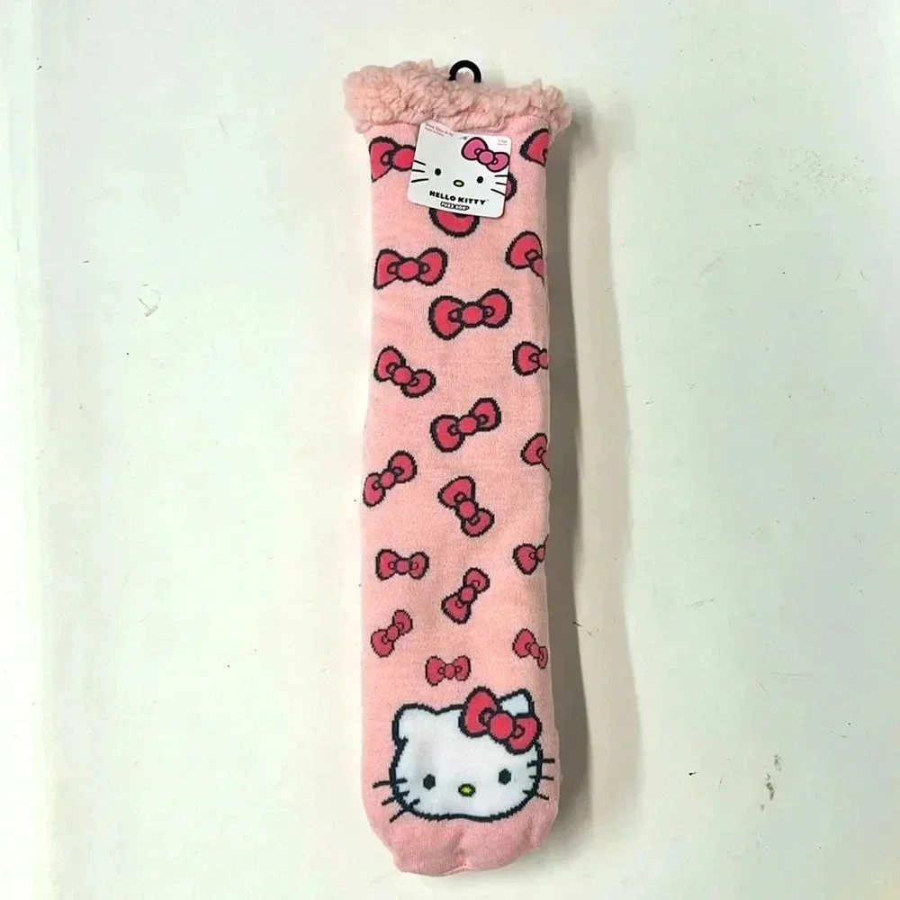 NWT Hello Kitty, fuzzy sock Sherpa lining nonskid feet shoe size 4 - 10