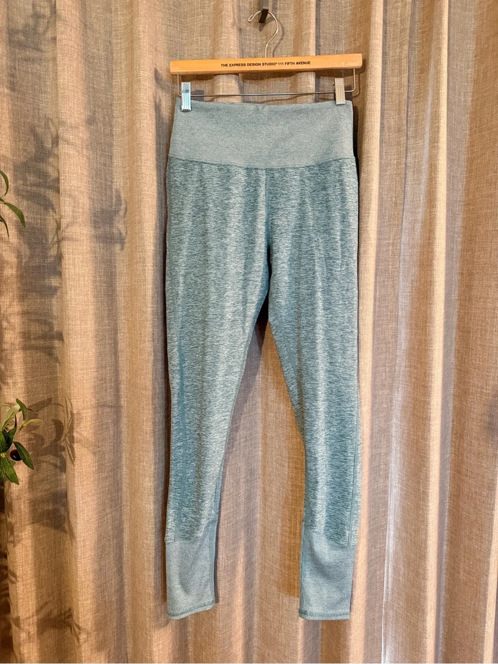 ALO Yoga like new