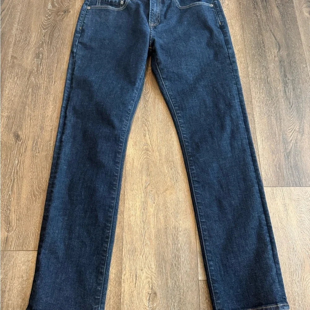 GAP stylish dark