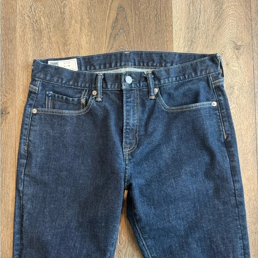 GAP stylish dark