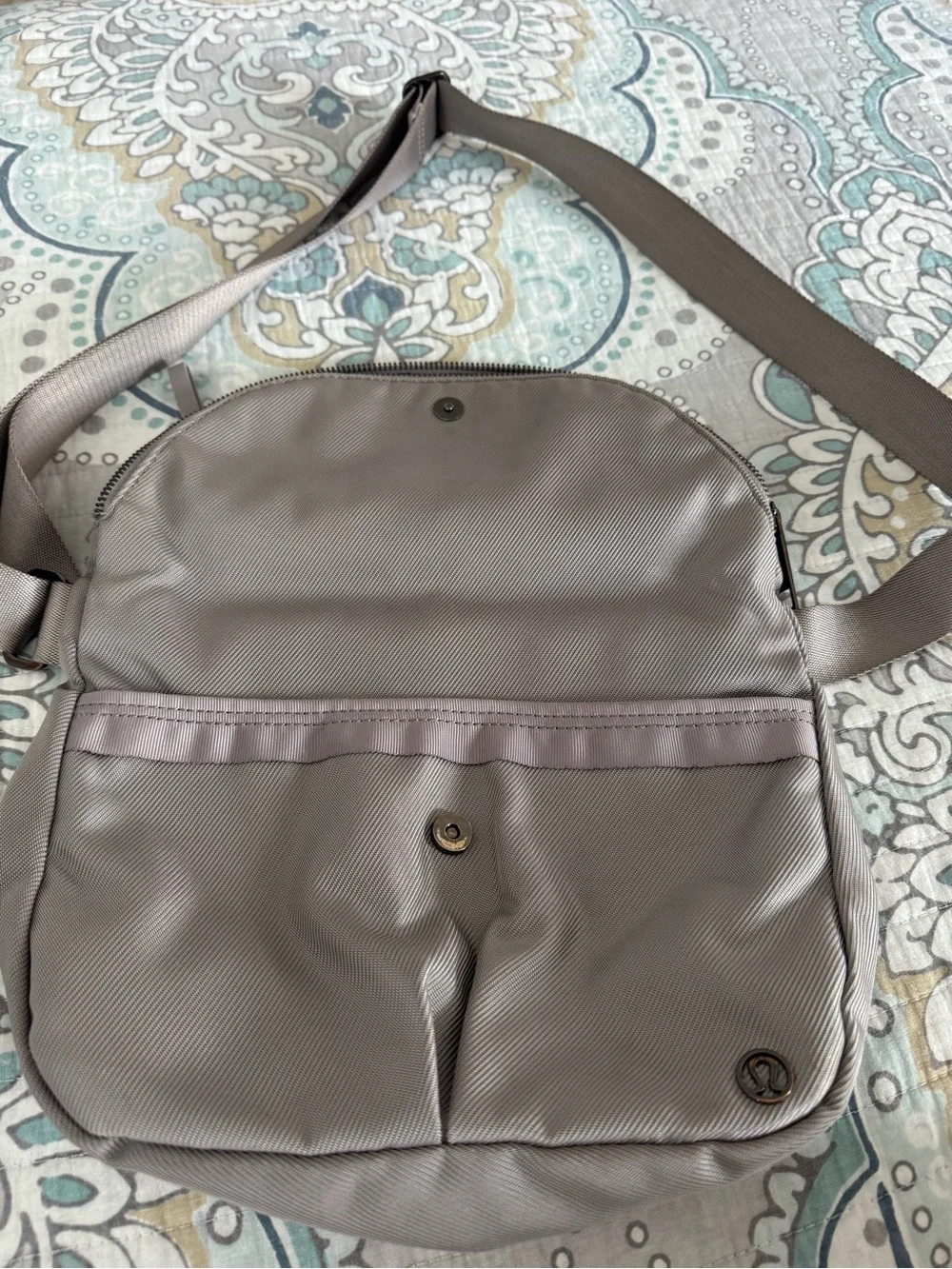 lululemon athletica compact gray