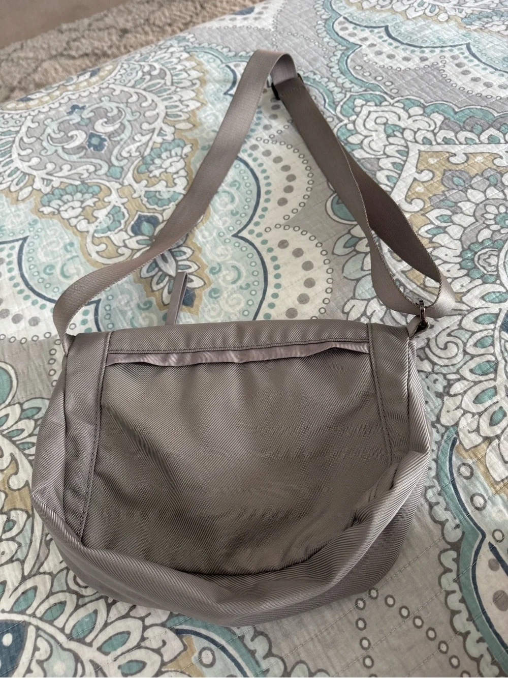 lululemon athletica compact gray