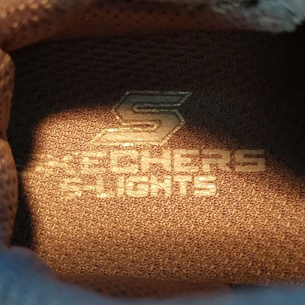 Skechers bring lights