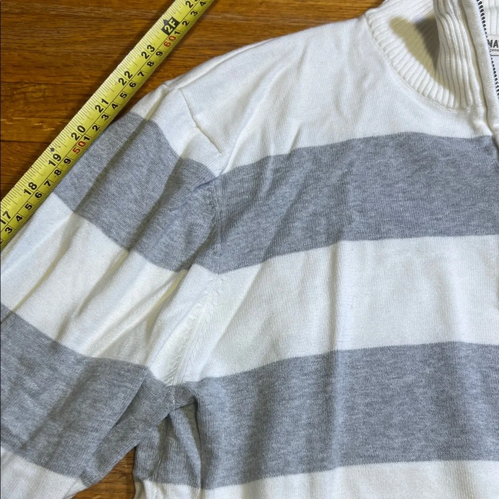 Old Navy classic zip