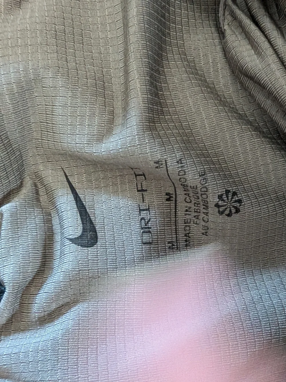 Nike runs logo