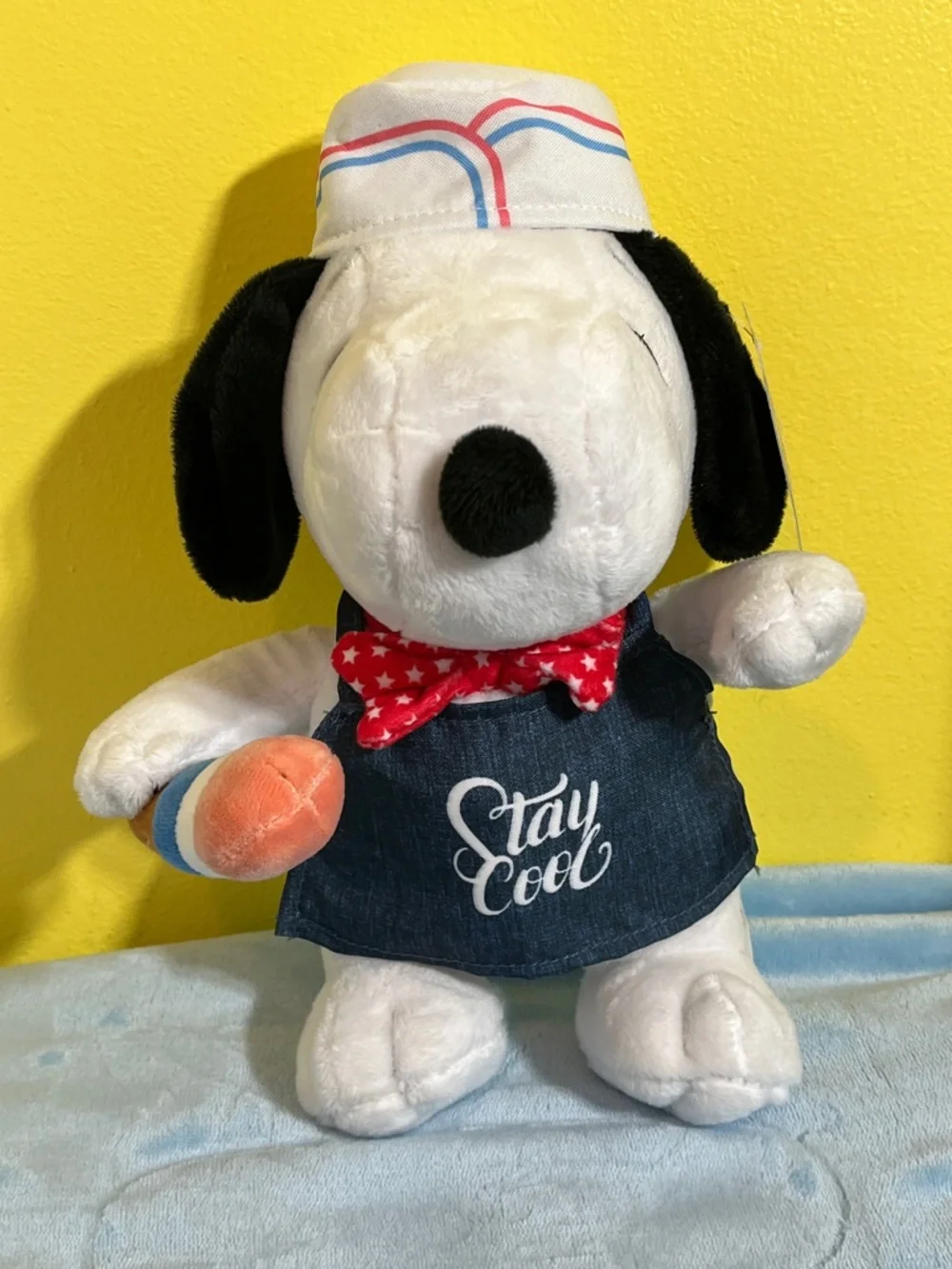 Peanuts Snoopy Ice Cream Plush 11” NWT Stay Cool Summer Toy