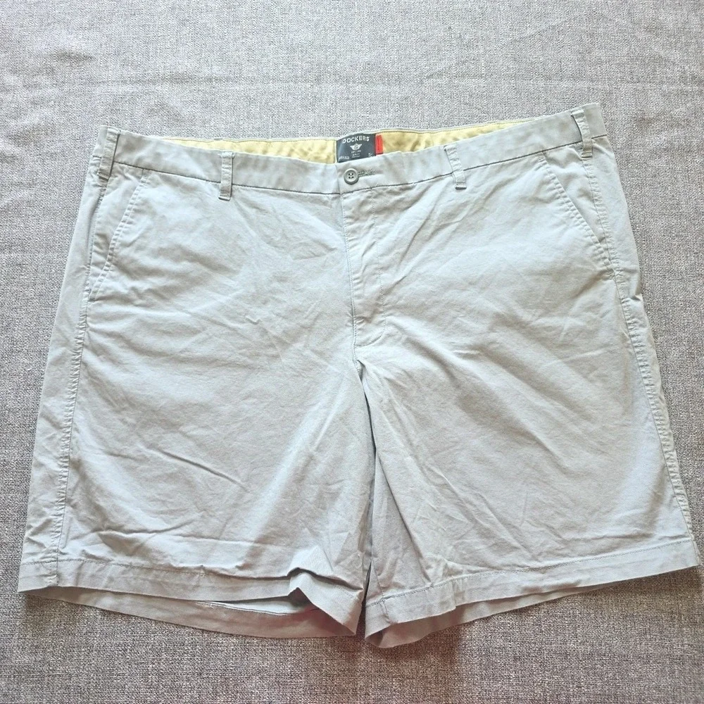 Dockers Gray Khaki Shorts Mens Size 48 Regular Supreme Flex Cotton Casual