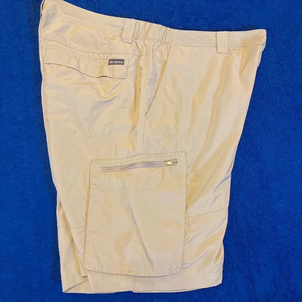 Columbia cargo shorts