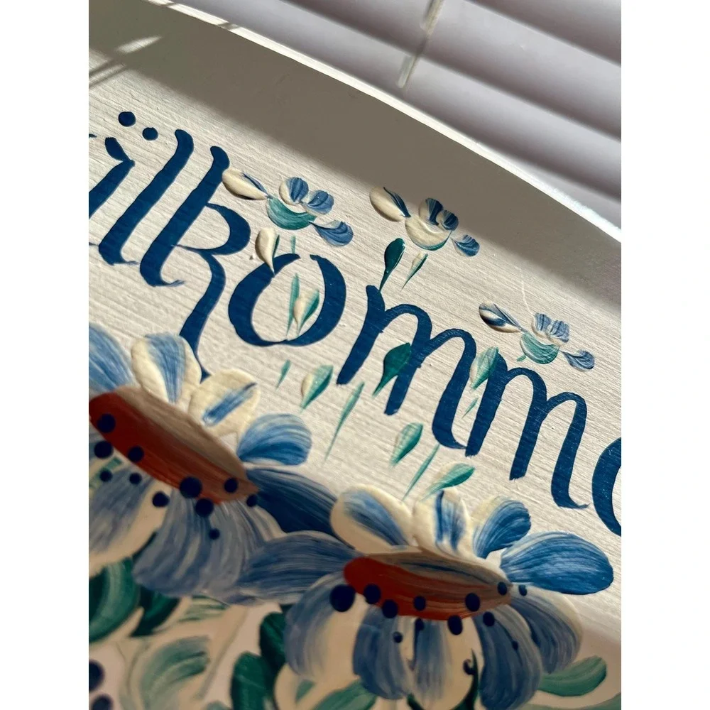 The Unbranded Brand hand‑painted solid
