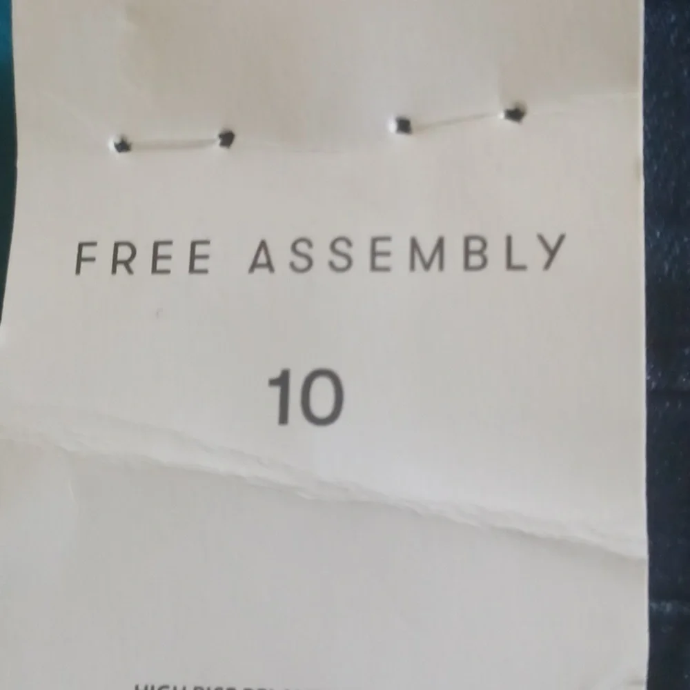 Free Assembly girls size