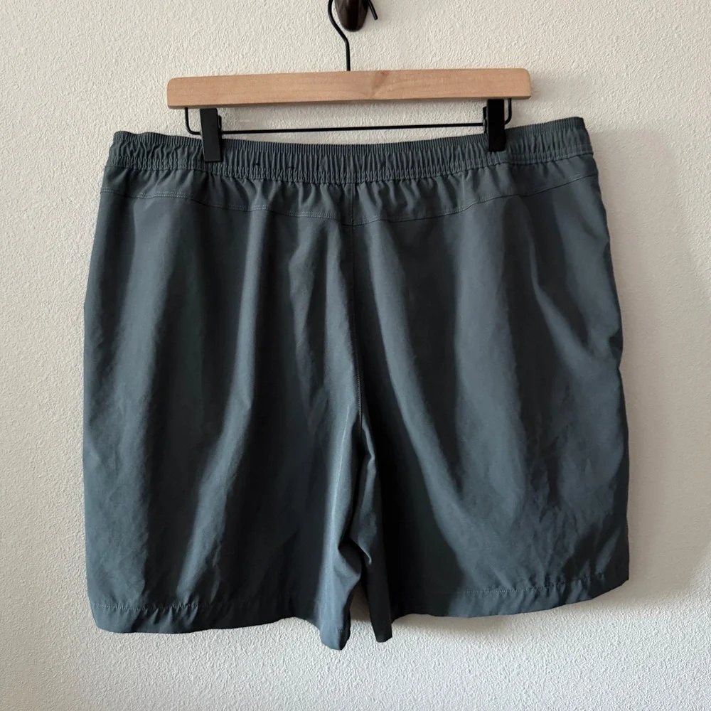 Hollister these lightweight