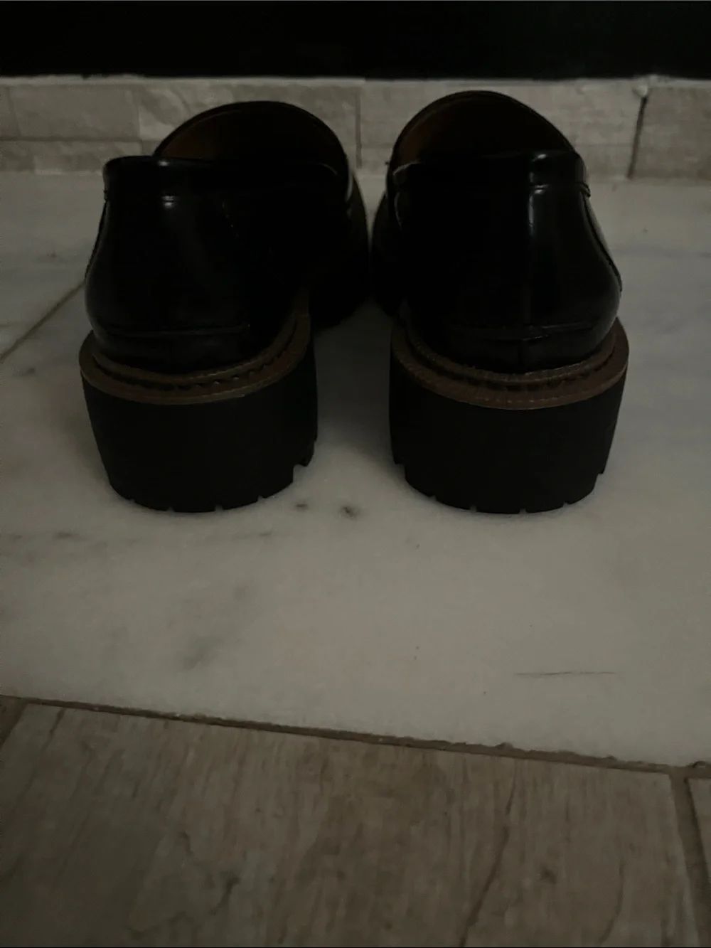 Sam Edelman polished black